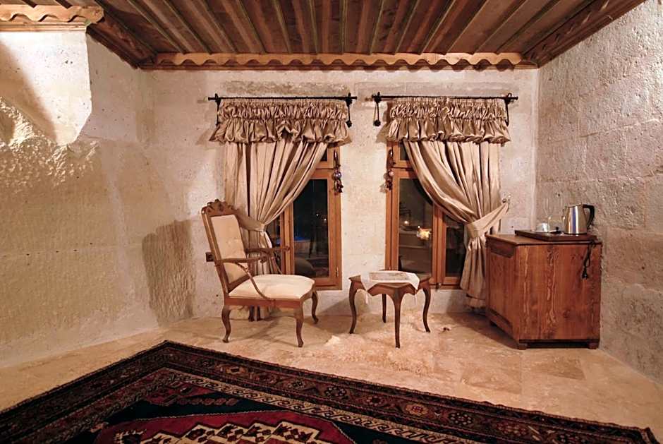 Phocas Cave Suites