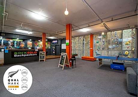Rock Solid Backpackers Rotorua
