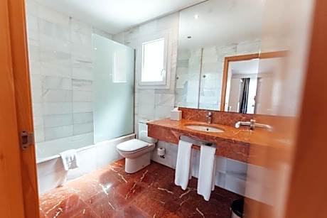 Deluxe Double Room with Pool View