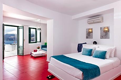 Deluxe Suite with Hot Tub and Panoramic Volcano View