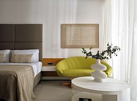 SIGNATURE SUITE SEA VIEW WITH INDIVIDUAL POOL