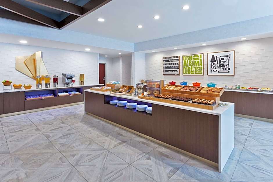 DoubleTree by Hilton Dothan, AL