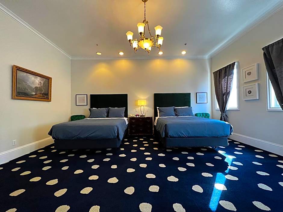 Sterling Hotel