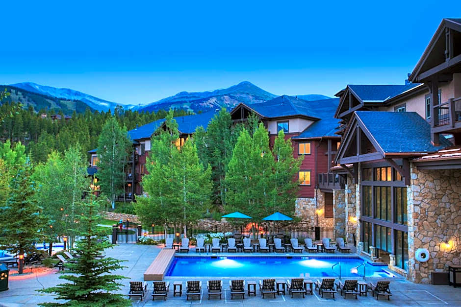 Grand Timber Lodge