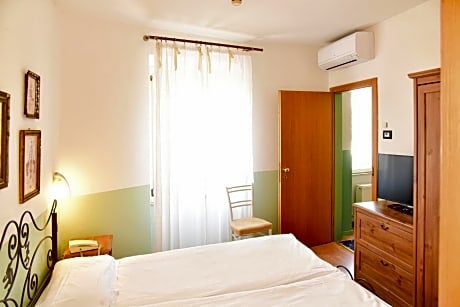 Basic Double Room