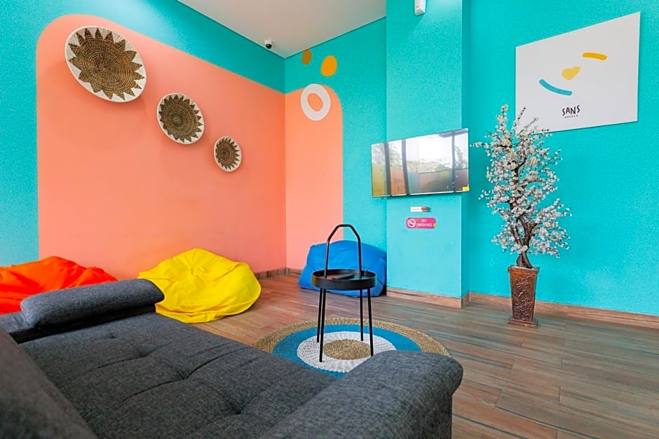 Sans Hotel Rajawali Surabaya by RedDoorz