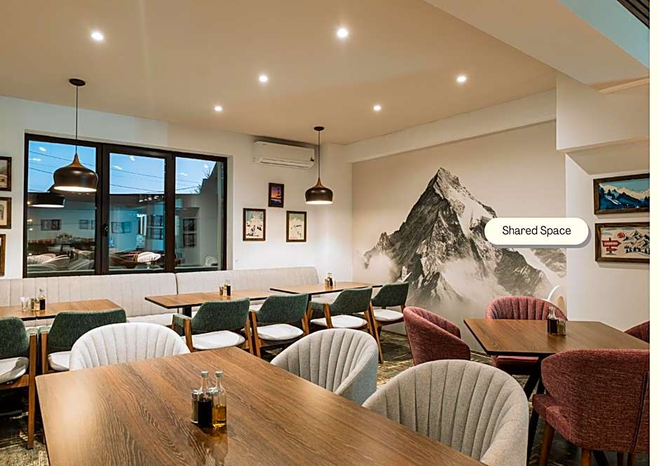 Suru Hotel & Restaurant