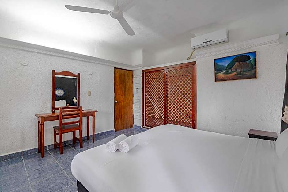Mayan Art Hotel 10 Avenue