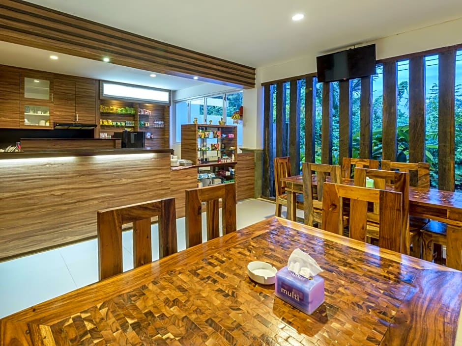 Lowcost Bed & Breakfast – Kedonganan, CO