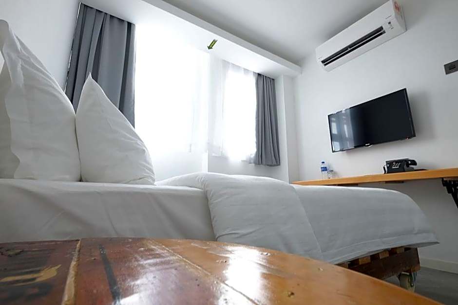 White Loft Hotel