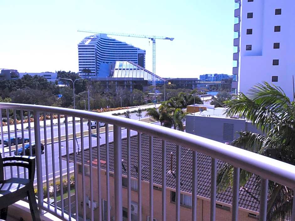 Broadbeach Travel Inn Apartments