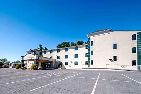 Rodeway Inn & Suites Charles Town