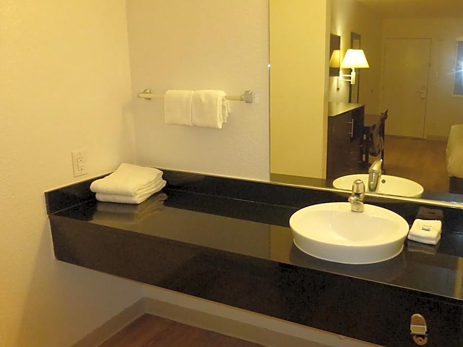 Red Roof Inn Houston - Jersey Village