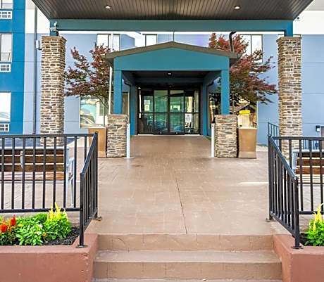 Holiday Inn Express Osage Beach - Lake of the Ozarks By IHG