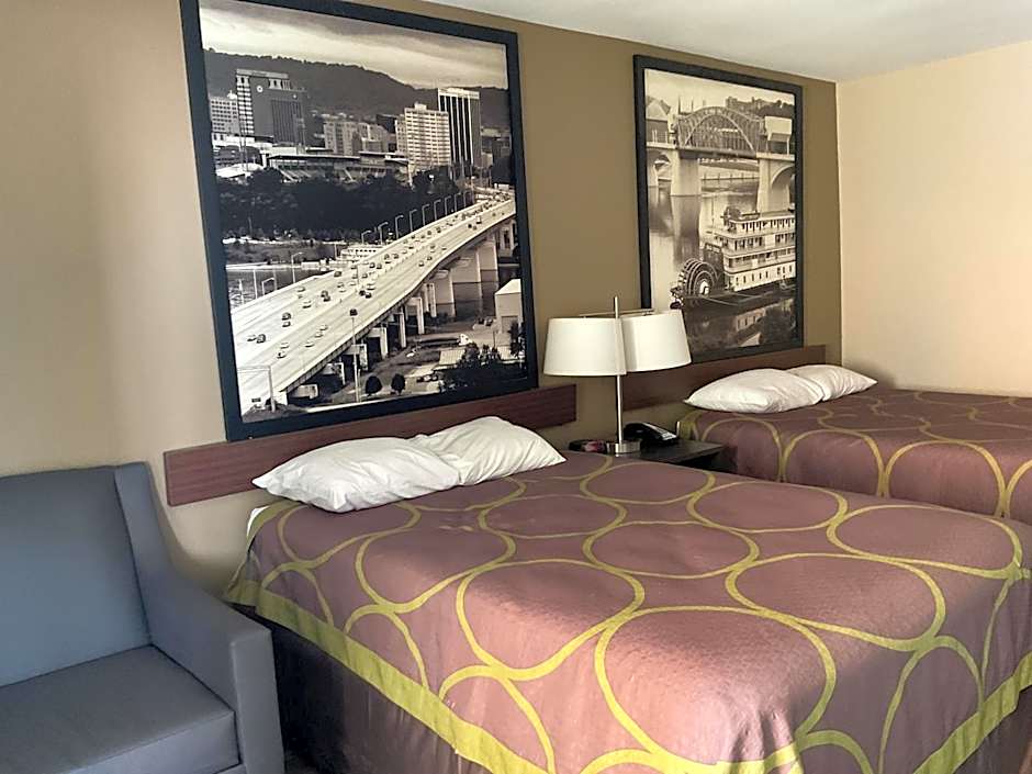 Super 8 by Wyndham Chattanooga/East Ridge