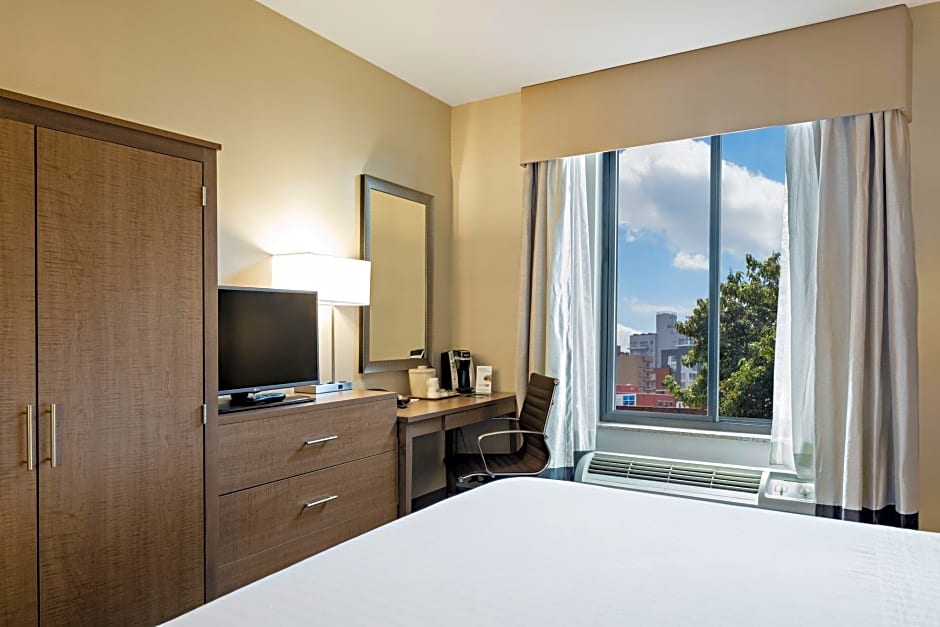 Holiday Inn Express Brooklyn, an IHG Hotel