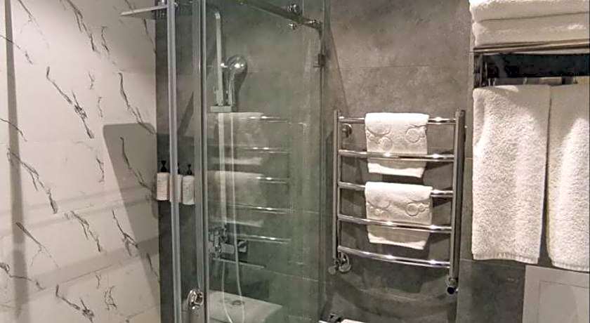 UNIQUE HOTEL