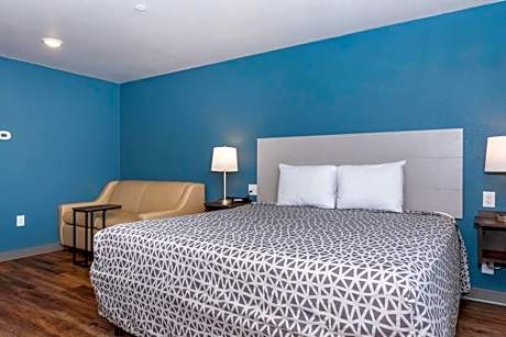 WoodSpring Suites Buford near Mall of Georgia-Lake Lanier