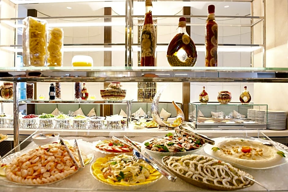 InterContinental Phoenicia Beirut By IHG