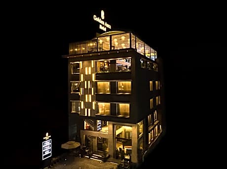 Hotel Golden Aura