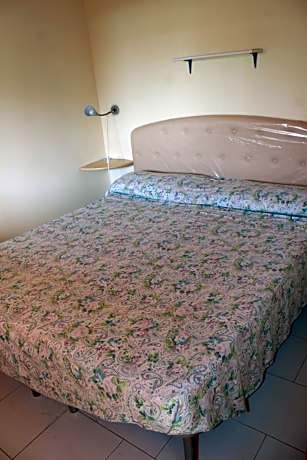 Bungalow (2 Adults + 2 Children)