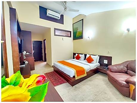 Goroomgo Palm Near Near Mall Road Bhimtal