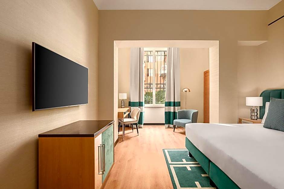 Room Mate Collection Mia, Rome Colosseum