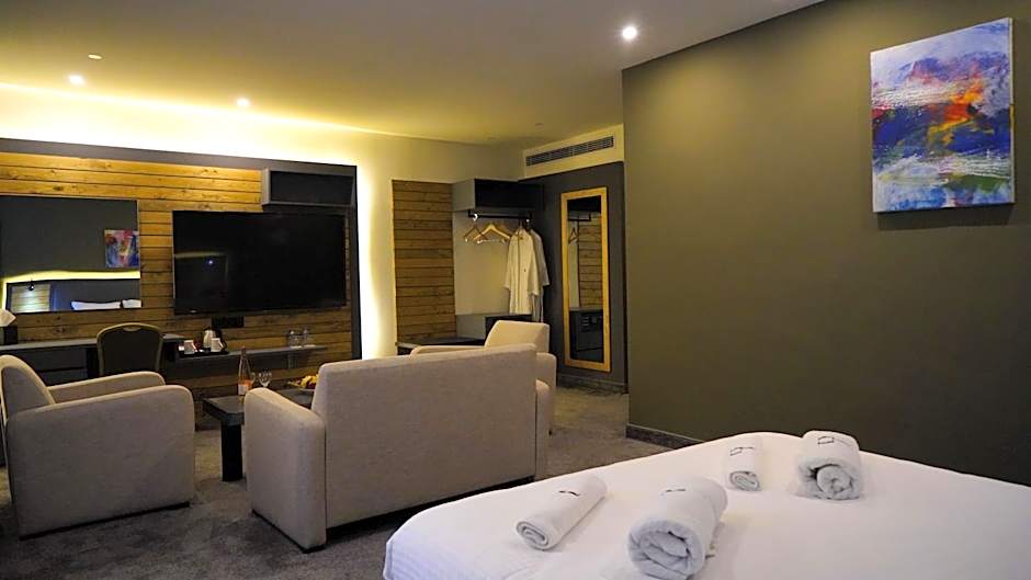 Aitch Boutique Hotel - an LIH Hotel