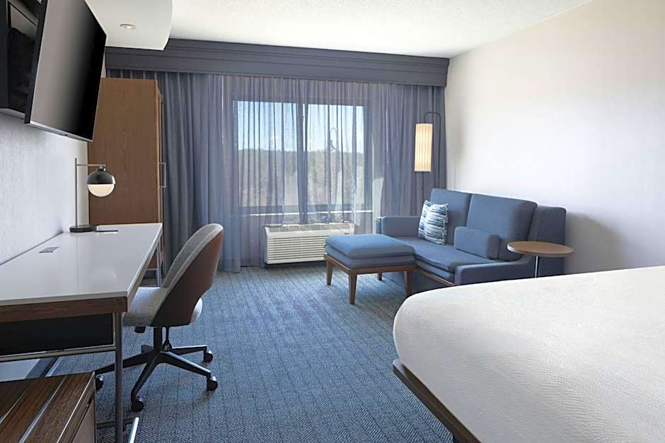 Courtyard by Marriott Hanover Lebanon