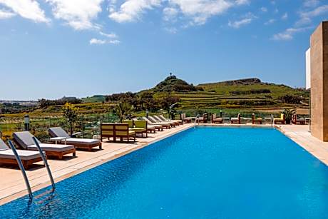 Reef Hotel & Spa