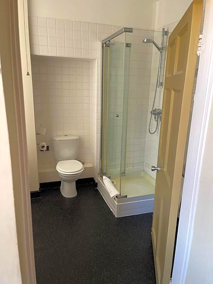 Manor Hotel by Greene King Inns