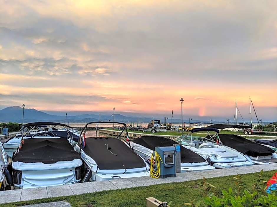 Yachting Hotel Mistral