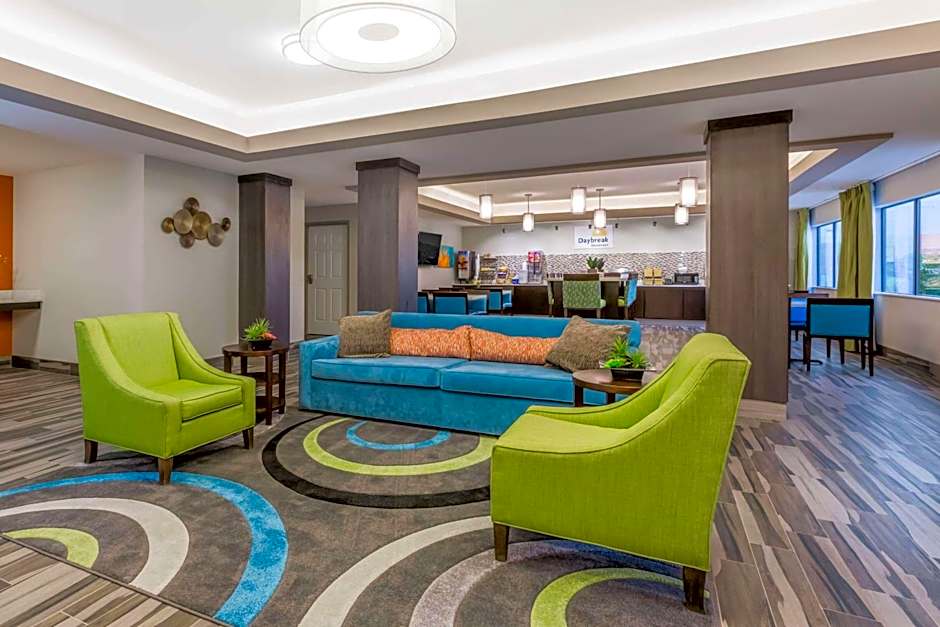 Days Inn & Suites by Wyndham Katy