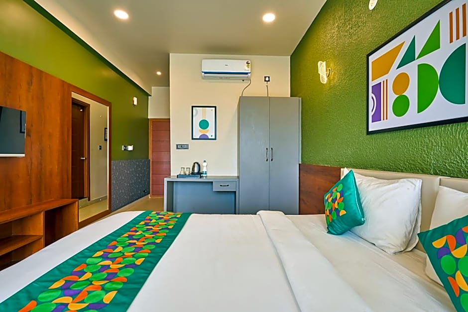 Photo 1 of 4 of Deluxe Room with Mountain View