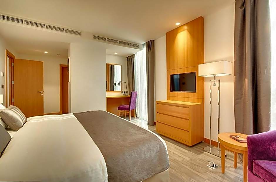 Photo 1 of 7 of Deluxe 3 Bedroom Apartment