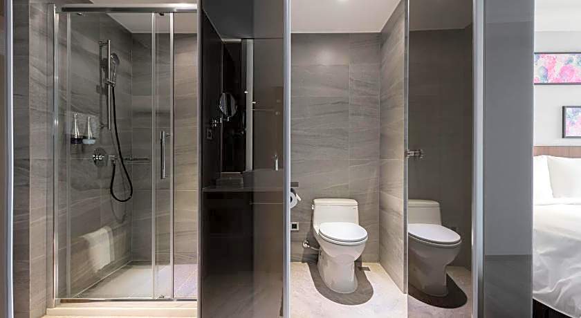 Lakeshore Hotel Yilan