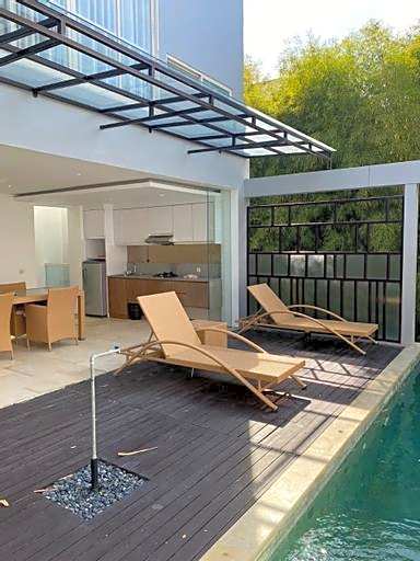 Bergenia 2BR Villa Nusa Dua by Holistic
