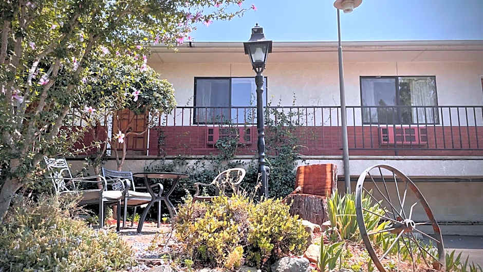 Mariposa Lodge in Mariposa