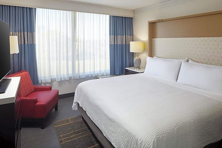 Holiday Inn Weirton-Steubenville Area By IHG