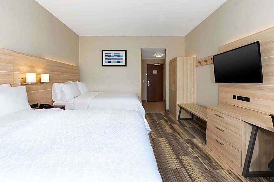 Holiday Inn Express and Suites Grand Rapids Airport- South By IHG