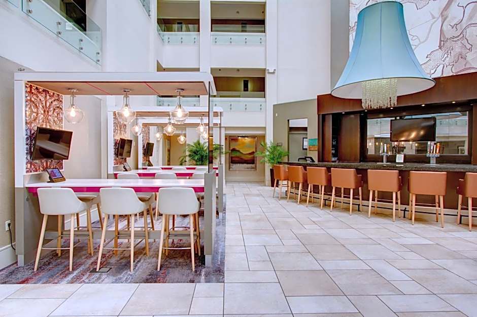Crowne Plaza Charleston By IHG