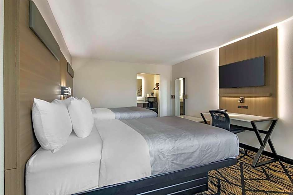 Quality Inn & Suites Athens University Area