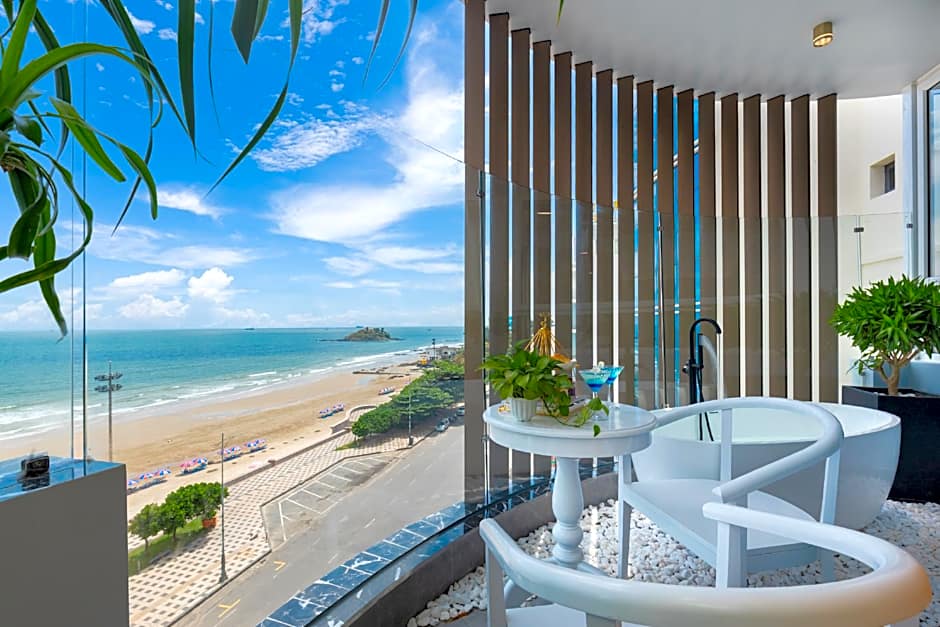 One Season Boutique Hotel Vung Tau - Beachfront