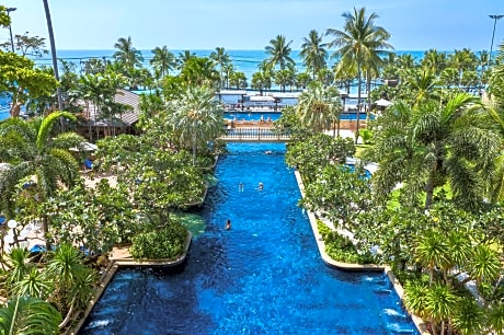 Jomtien Palm Beach Hotel And Resort