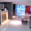 24 Inn at BTS Phrom Phong