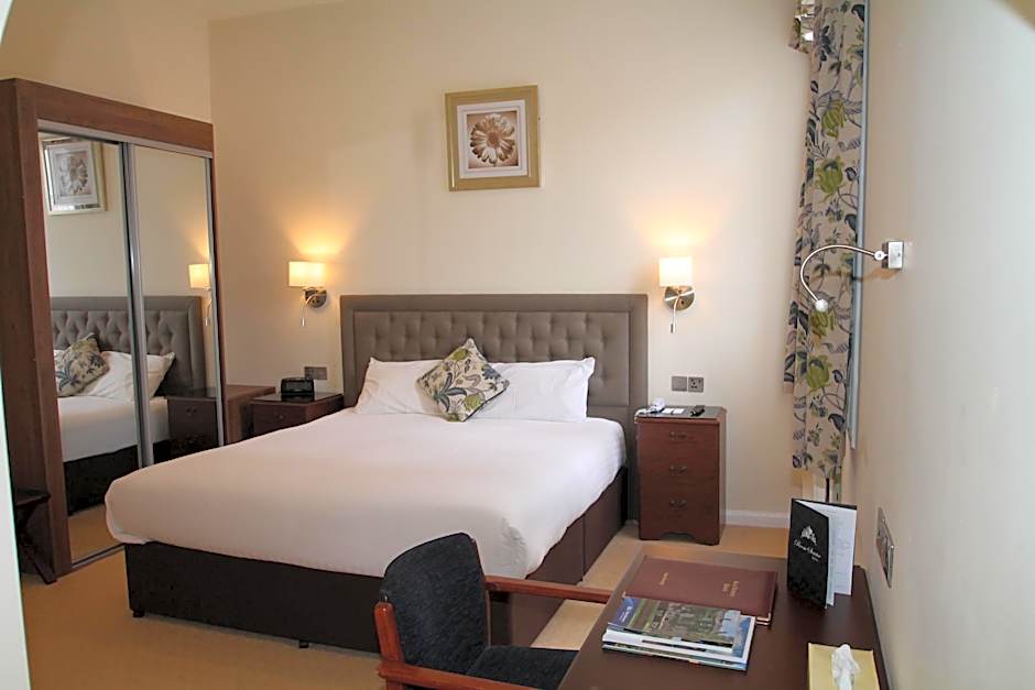 Photo 1 of 1 of Deluxe King Room