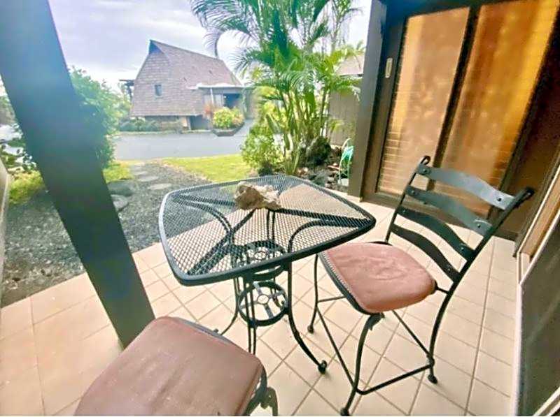 Charming 1 Bedroom Beach Condo Prime Location Great Value
