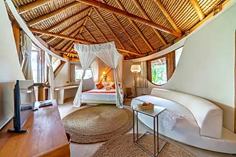 4 bedroom beachfront villa Private Pool