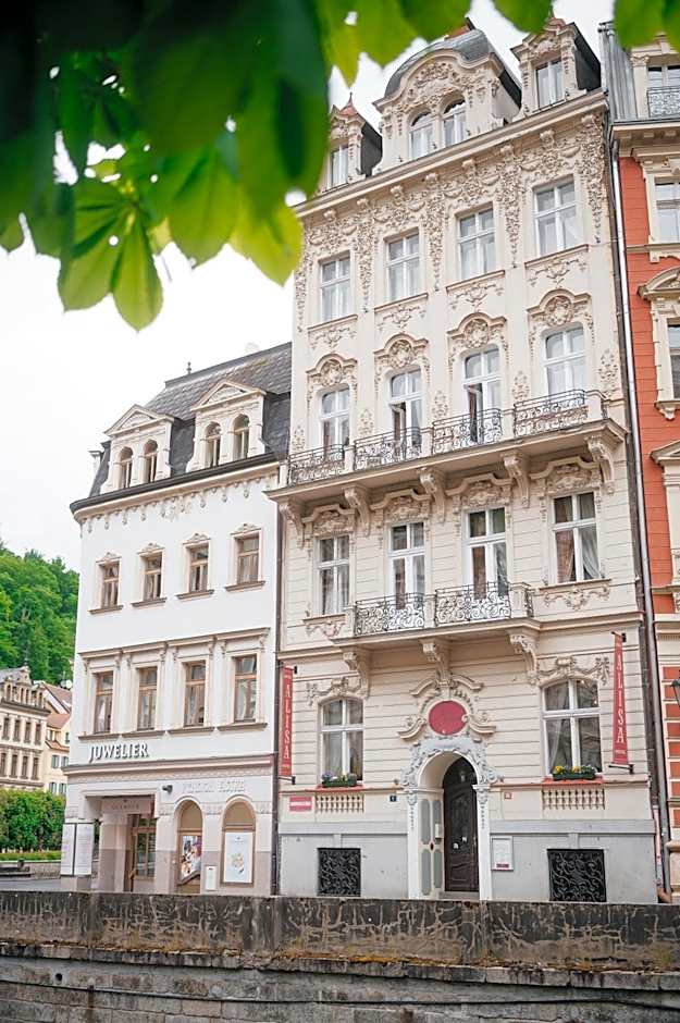 Alisa Hotel
