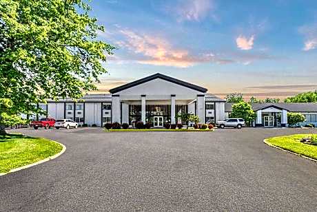 Days Inn by Wyndham Erie